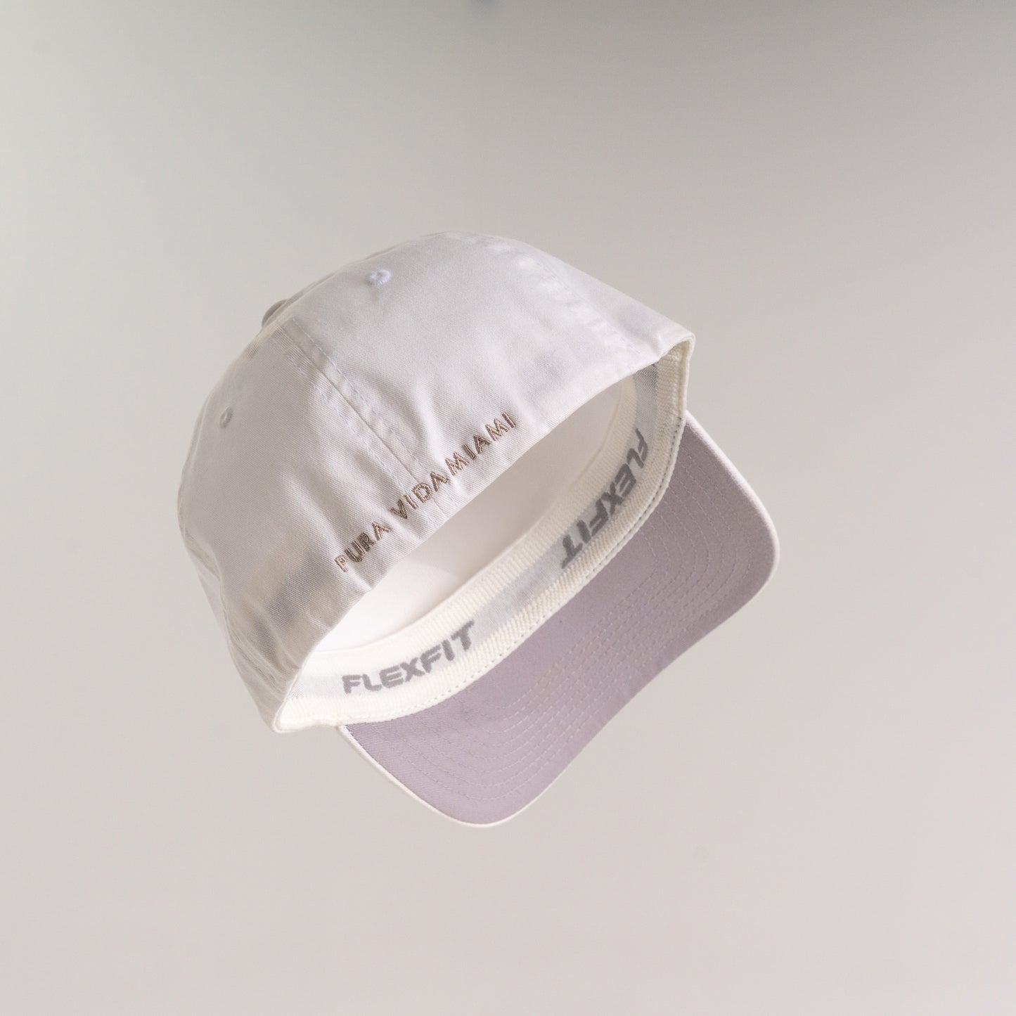WHITE FLEXFIT HAT