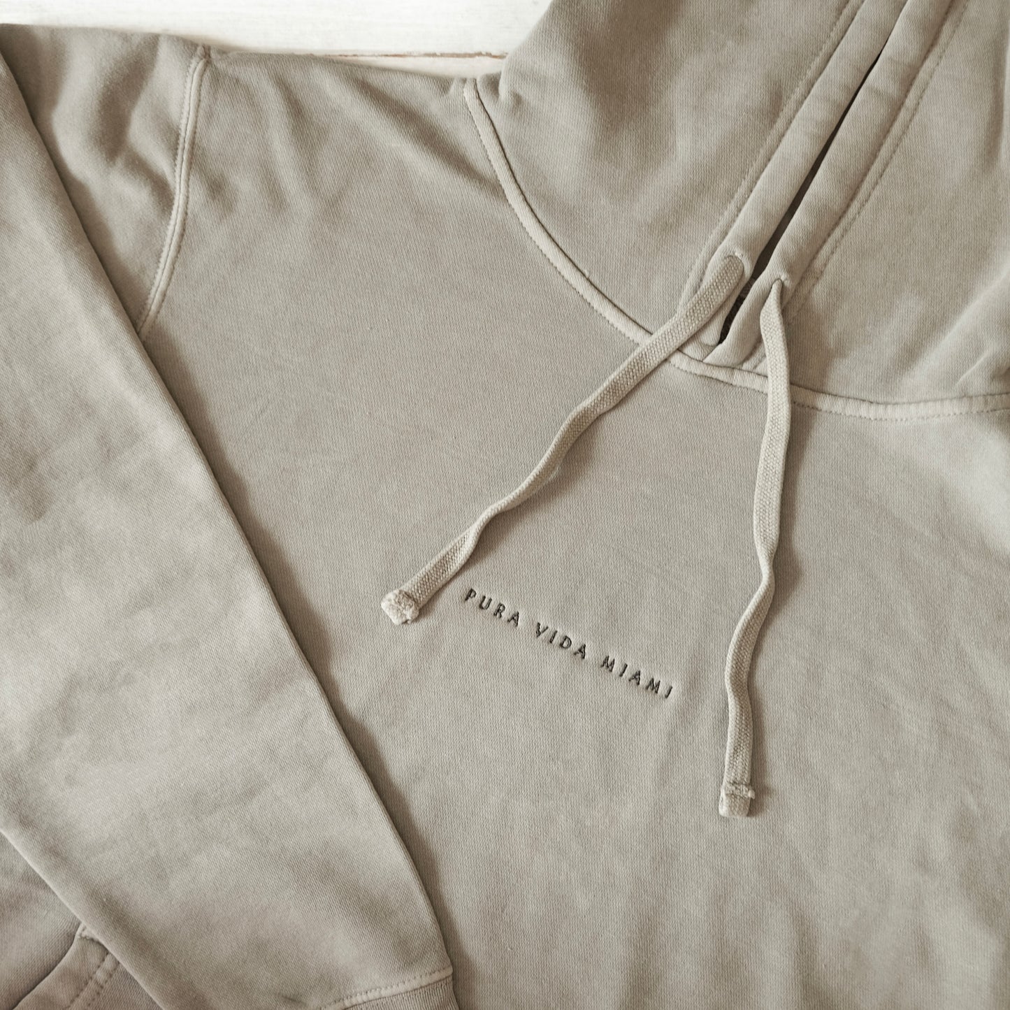 LIGHTWEIGHT HOODIE